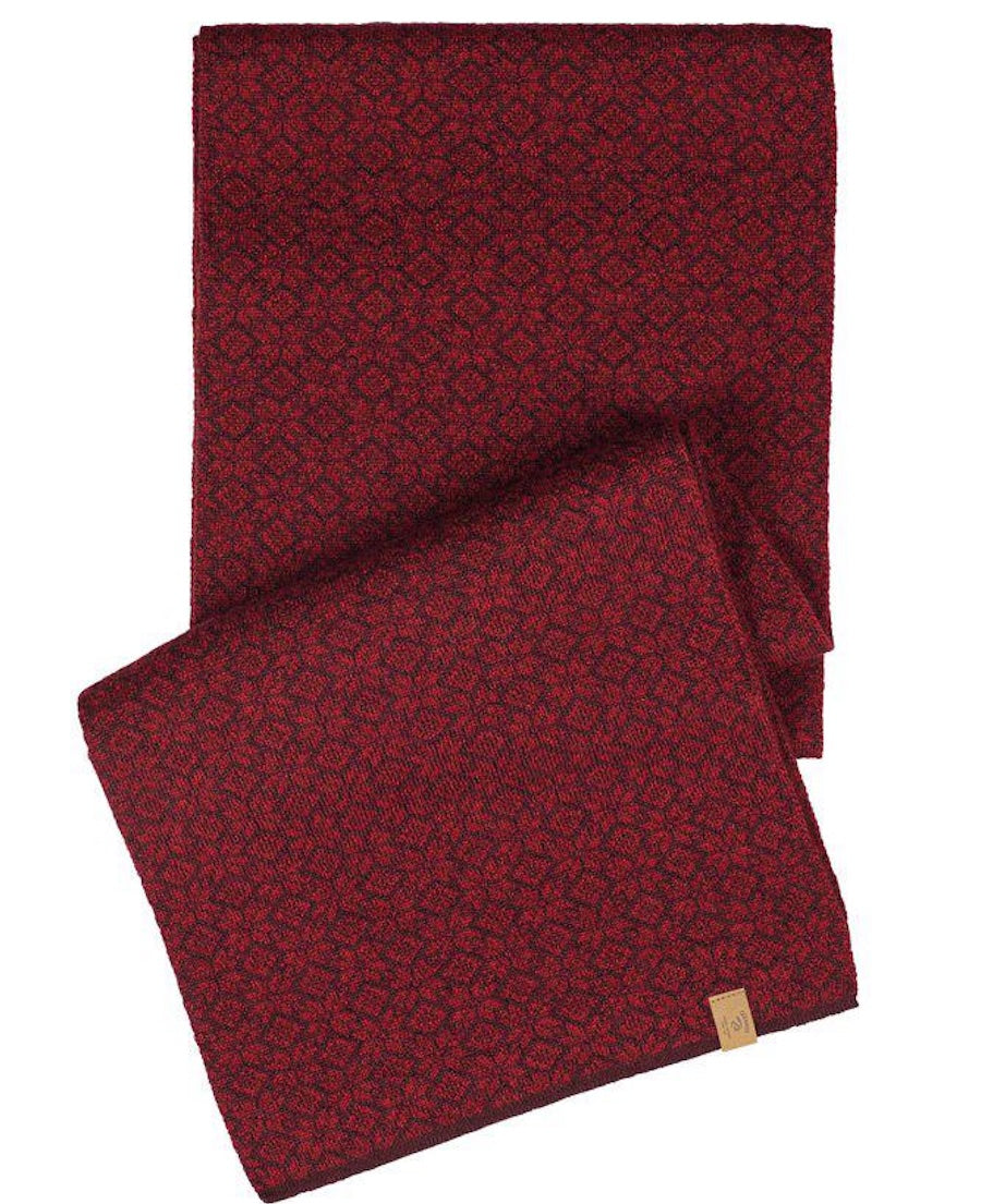 Fiona Scarf