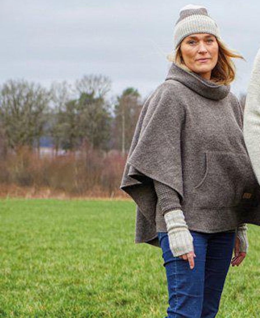 woman in ivanhoe of sweden humla poncho nutmeg