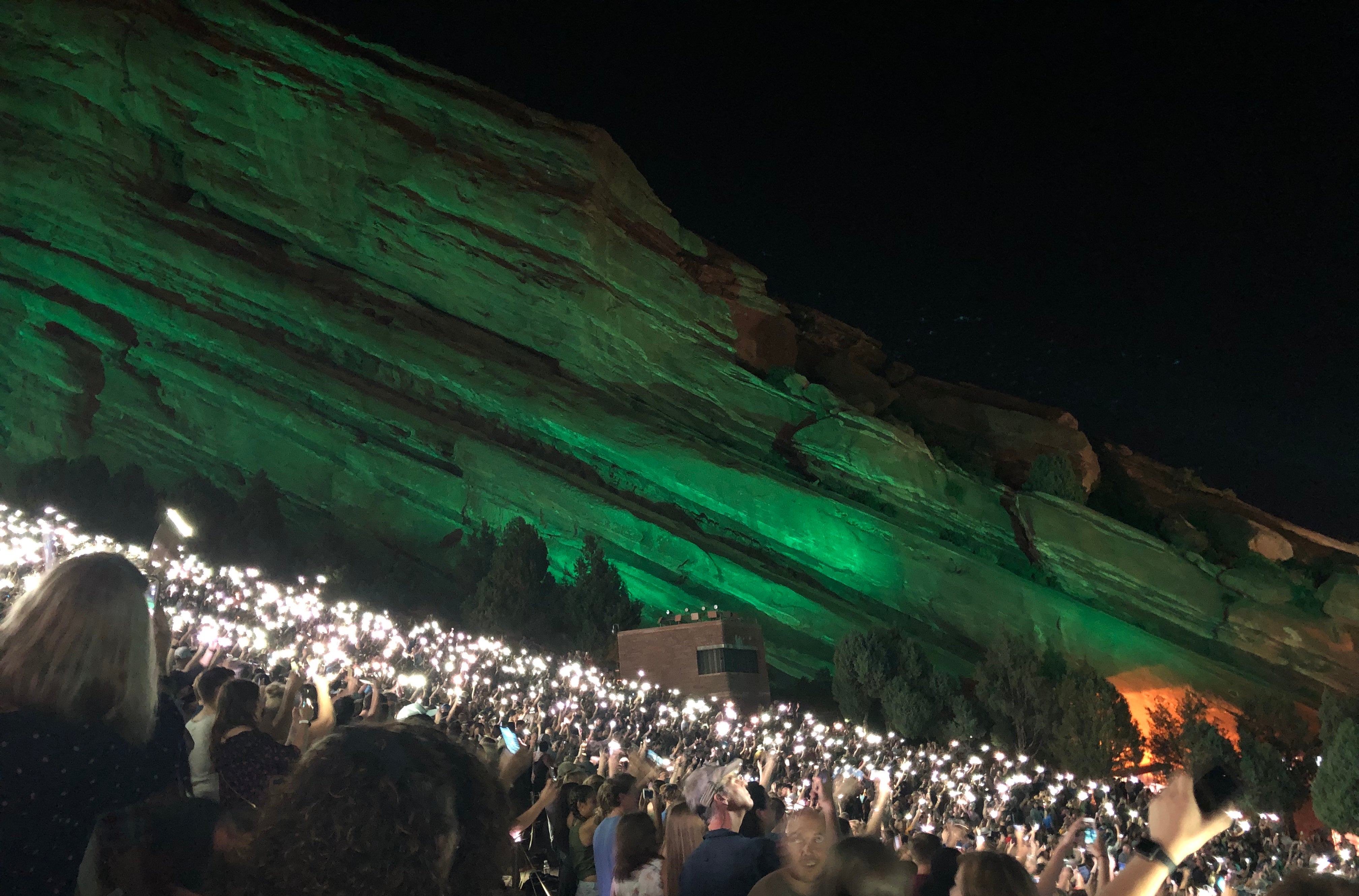 What to Wear to Red Rocks 2024- Five Essential Items – Aktiv