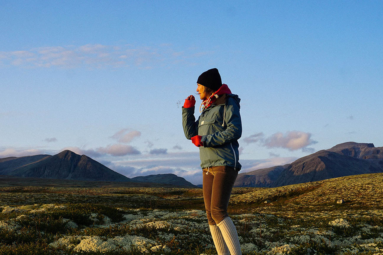 woman hiking in Amundsen Sports women's nordic clothing available at Aktiv