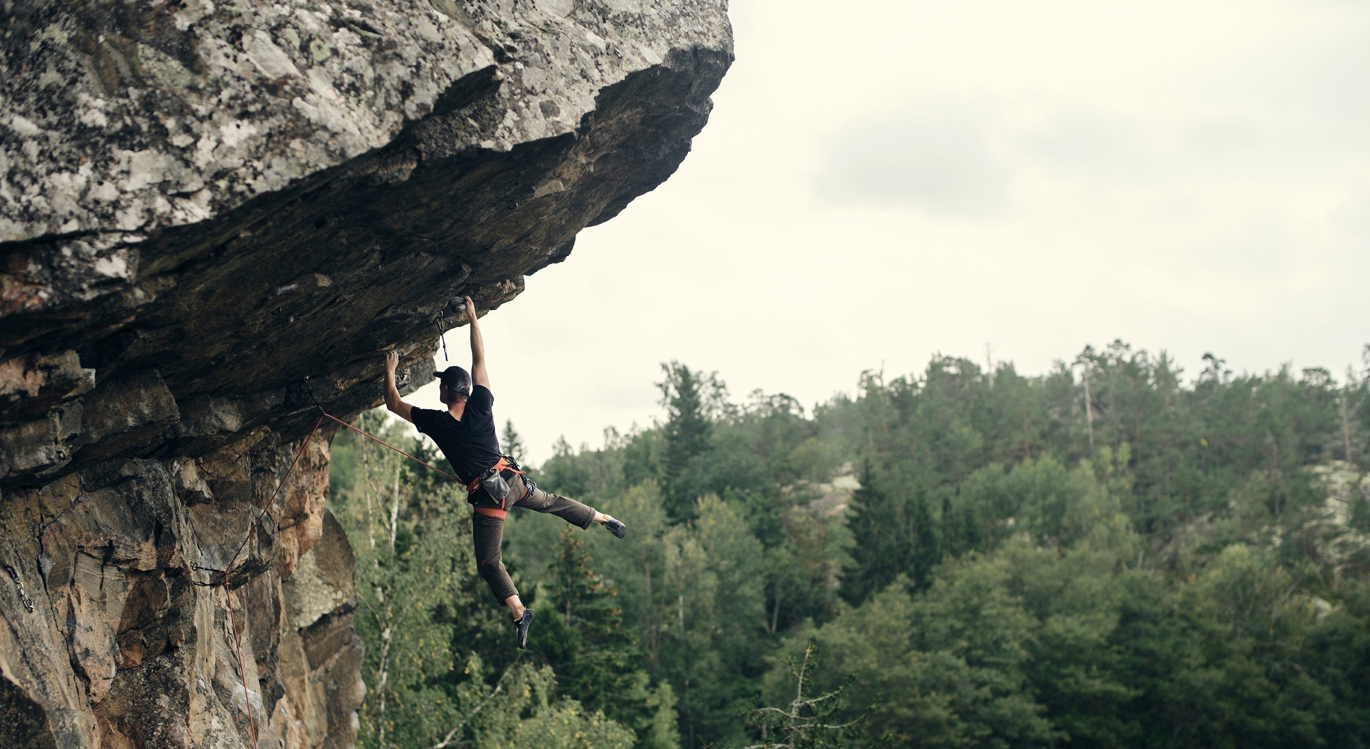 Houdini Sportswear: Sustainable Outdoor Clothing - Aktiv