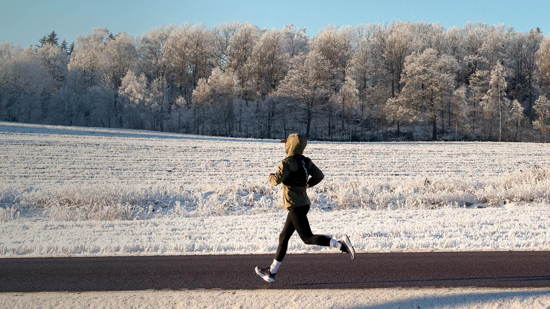 woman running in craft sportswear swedish clothing brand