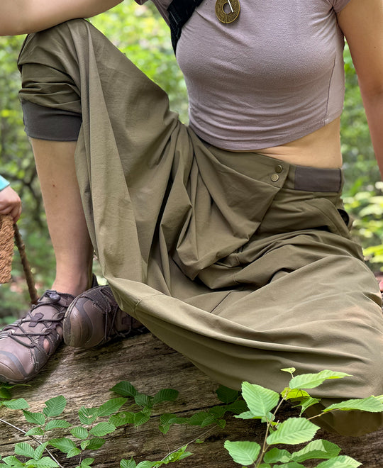 woman hiking in elke nyc lightweight travel pants