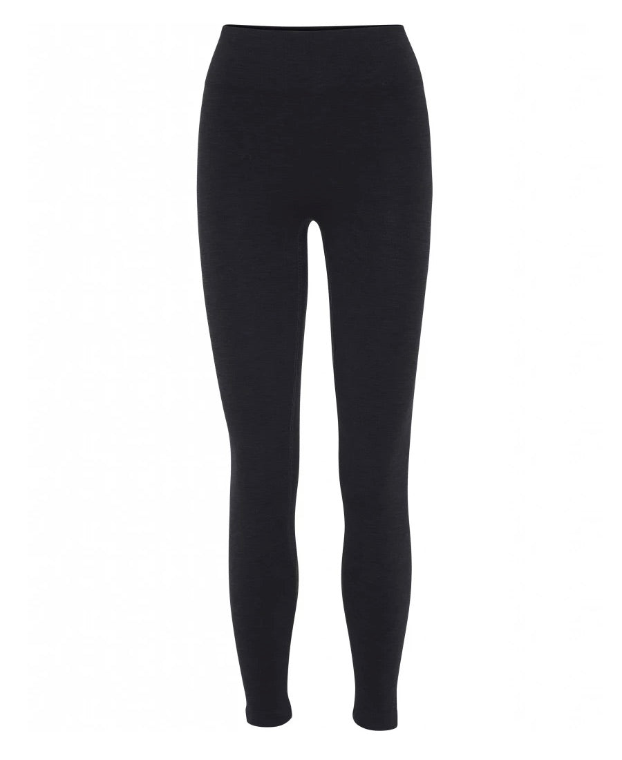 7/8th Seamless Legging in Black for yoga and all Athletics front view