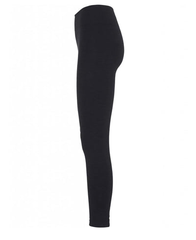 7/8th Seamless Legging in Black for yoga and all Athletics side view